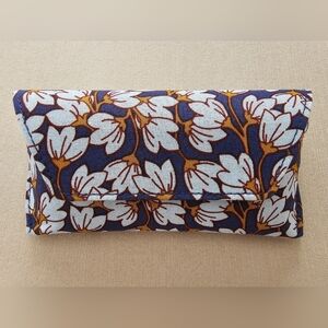 EUC Vera Bradley Eyeglass Case Pawpaw Flower Pattern